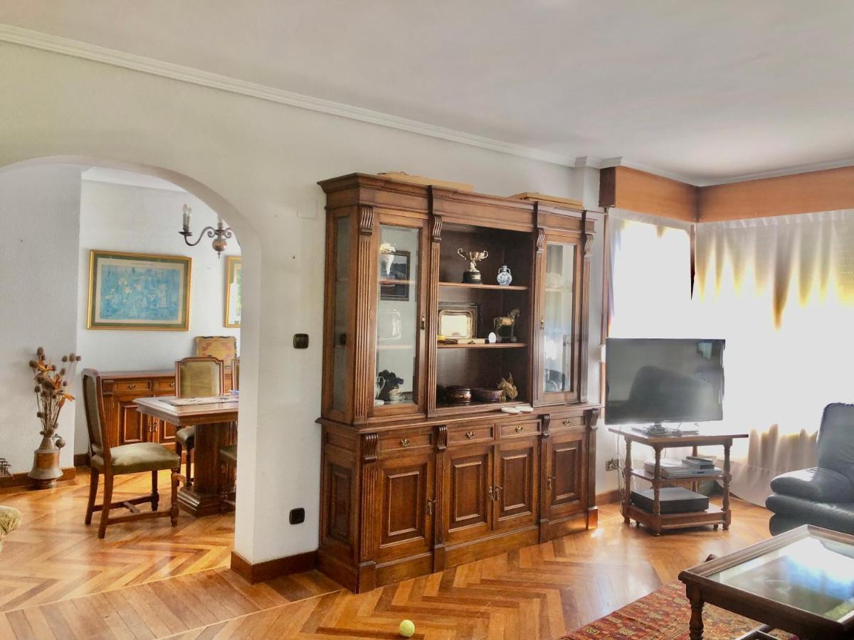 Chalet Al Lado De La Playa Con Piscina Privada, Jardin Y Barbacoa, Fronton, 6 Habitaciones 拉雷多 外观 照片