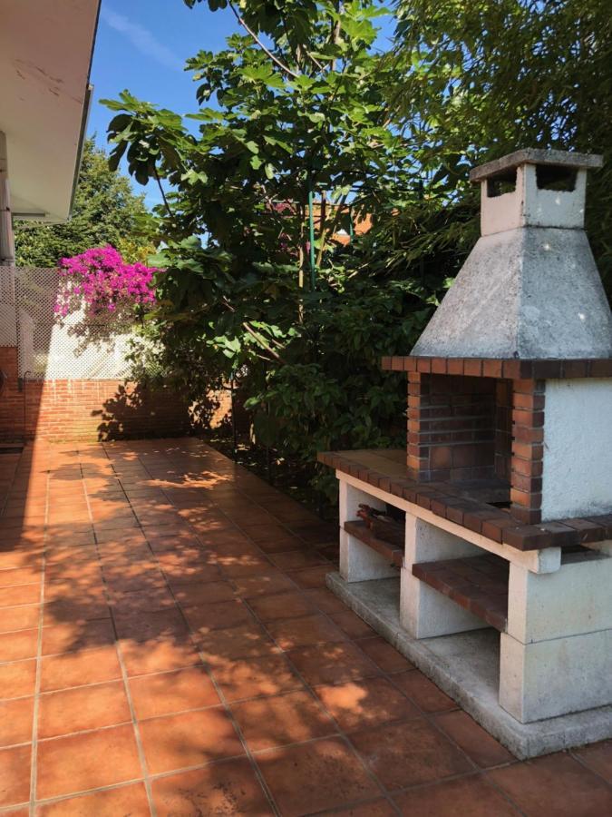 Chalet Al Lado De La Playa Con Piscina Privada, Jardin Y Barbacoa, Fronton, 6 Habitaciones 拉雷多 外观 照片