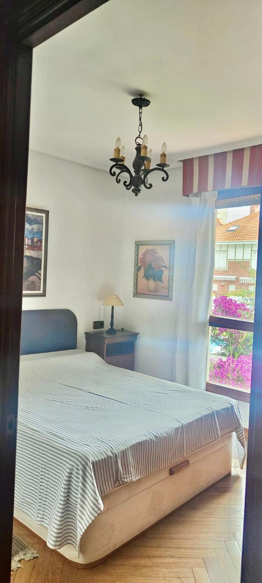 Chalet Al Lado De La Playa Con Piscina Privada, Jardin Y Barbacoa, Fronton, 6 Habitaciones 拉雷多 外观 照片