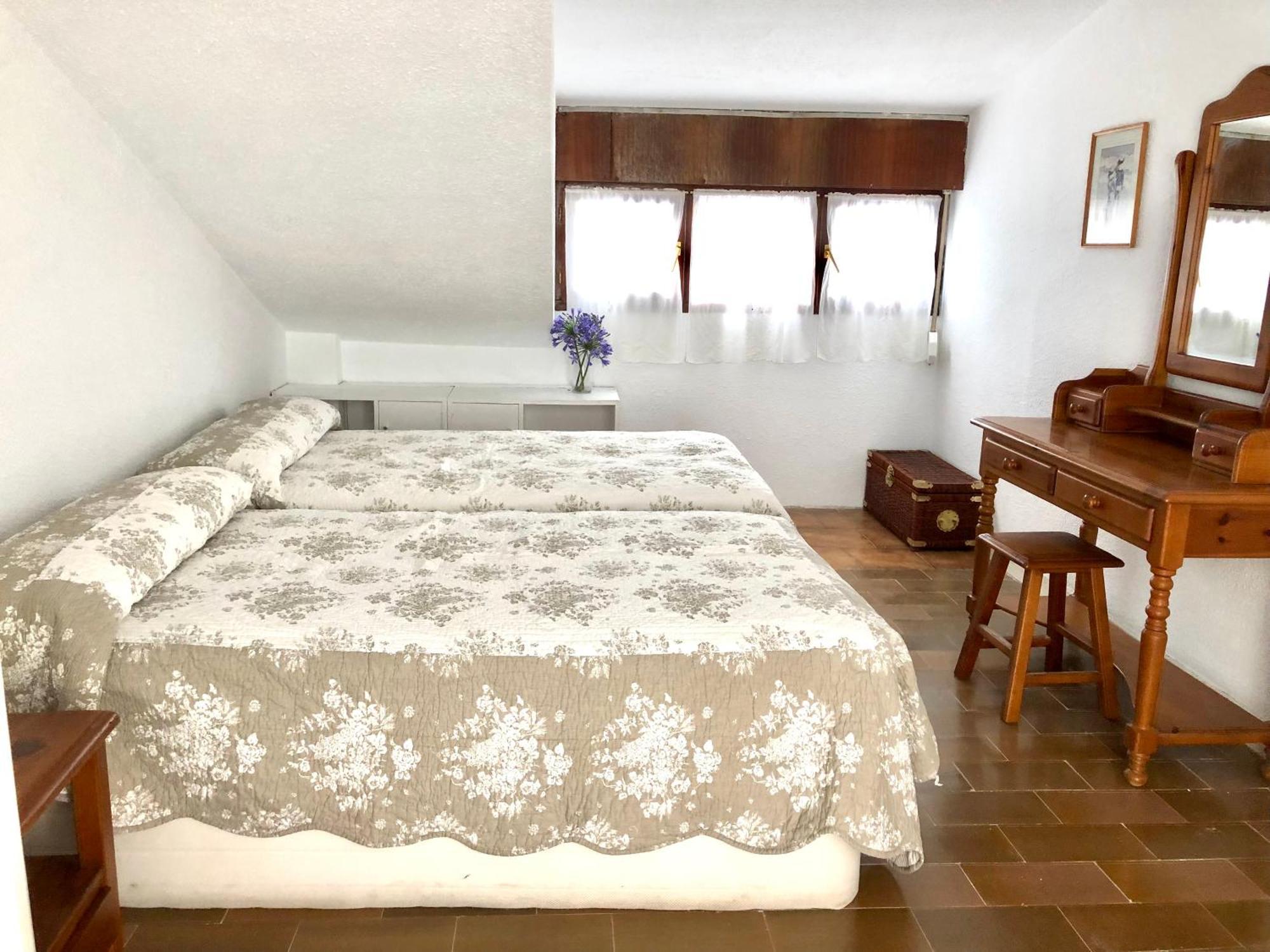 Chalet Al Lado De La Playa Con Piscina Privada, Jardin Y Barbacoa, Fronton, 6 Habitaciones 拉雷多 外观 照片